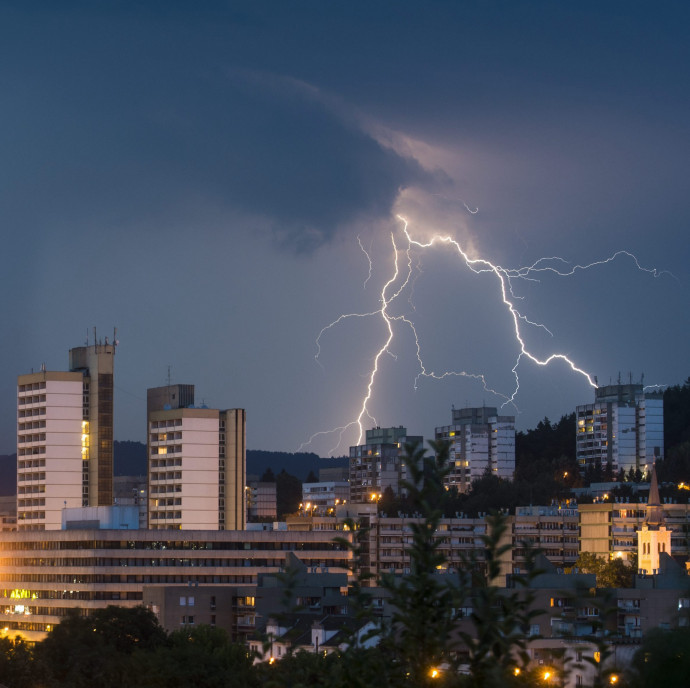 A gazdagabb fideszes városok tízmilliárdokkal több uniós támogatáshoz jutnak, mint a szegényebb ellenzékiek