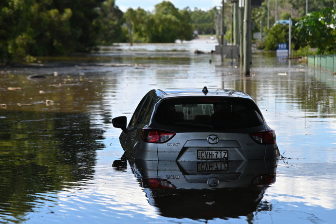 Már két halálos áldozata van az ausztráliai áradásoknak