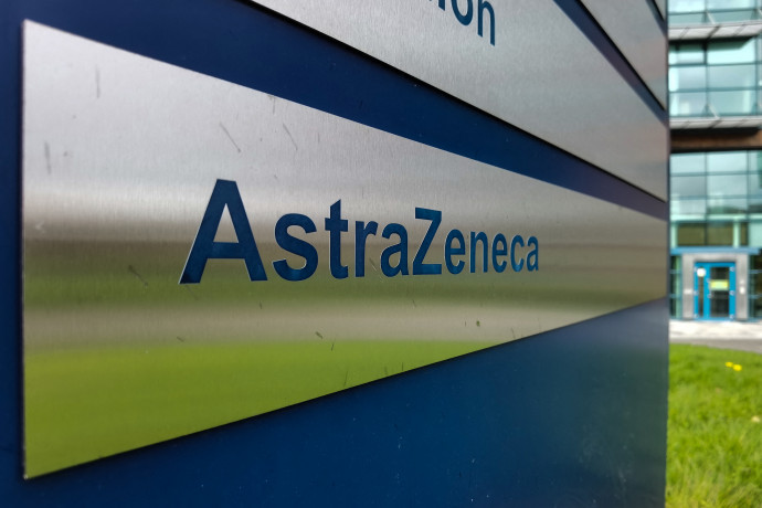 Kiadta az OGYÉI a tájékoztatót, mire kell figyelni az AstraZeneca-oltás után