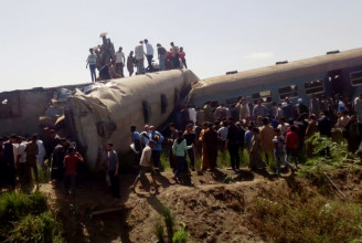 Összeütközött két vonat Egyiptomban, legalább 32-en meghaltak