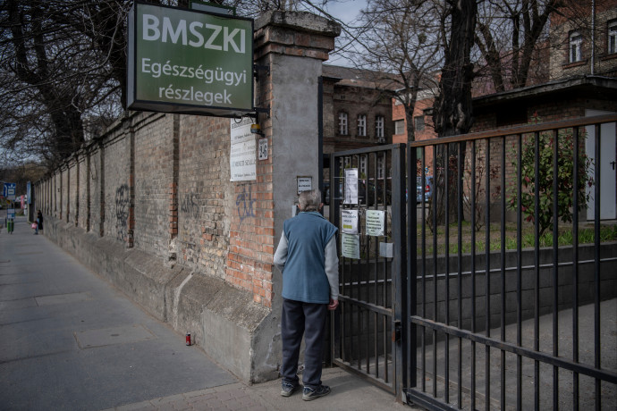 19 szervezet kéri a kormánytól, hogy ne terhelje tovább az egészségügyet a hajléktalankórház kiköltöztetésével