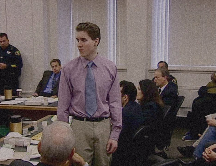Sebastian Burns a bíróságon – képkocka a Netfilx: The Confession Tapes című dokumentumfilm-sorozatából – Forrás: IMDb