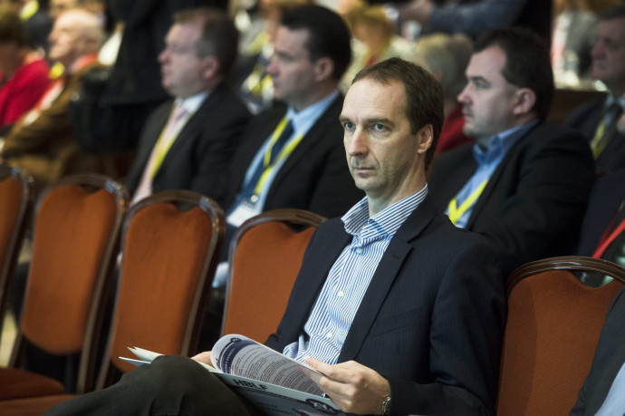 Oszkó Péter volt pénzügyminiszter a HBLF XV. Pénzügyi Csúcstalálkozó című konferenciáján 2014-ben – Fotó: Koszticsák Szilárd / MTI