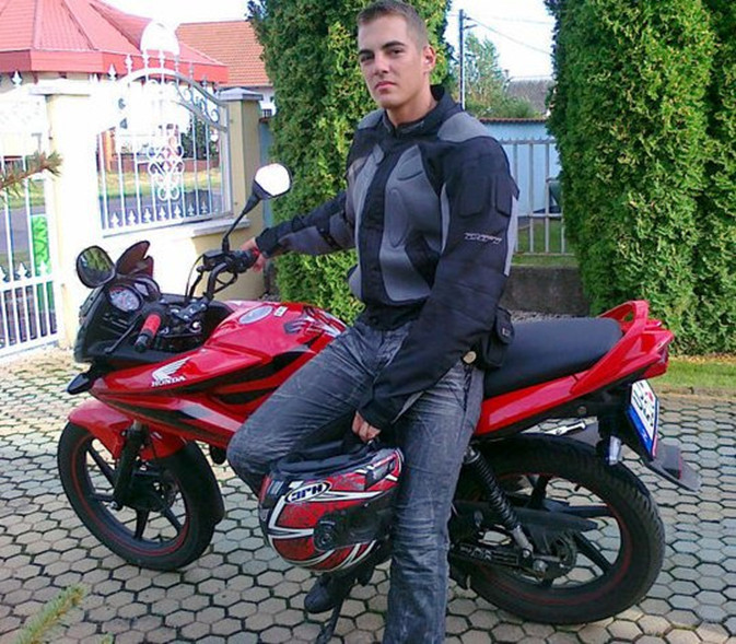 A fiatalabb Szilvási Tibor ezzel a motorral járta a szomszédos országokat. Forrás: Szilvási család