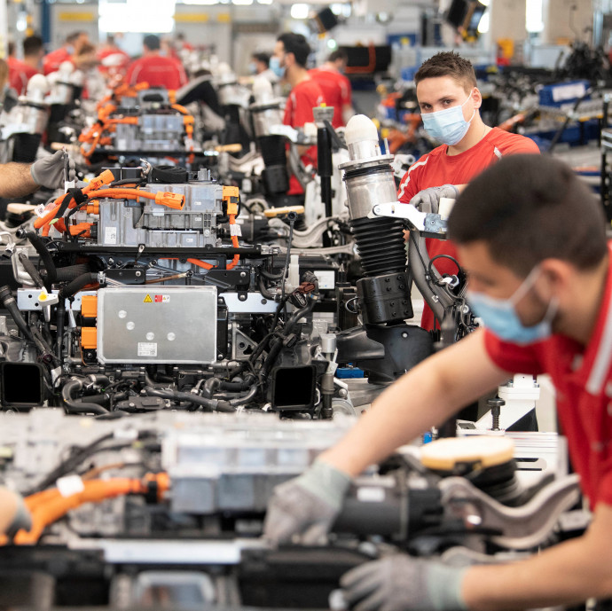 Az eurózónában erősödik az üzleti bizalom, Magyarországon nem ennyire egyértelmű a helyzet