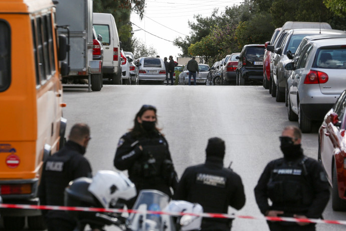 Fegyveresek végeztek egy ismert görög bűnügyi újságíróval