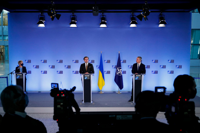 A NATO-főtitkár felszólította Oroszországot, hogy tegyen meg mindent a feszültség megszüntetéséért