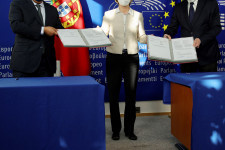 Van még pár akadály, mielőtt jöhetnek a friss uniós euró milliárdok Magyarországra