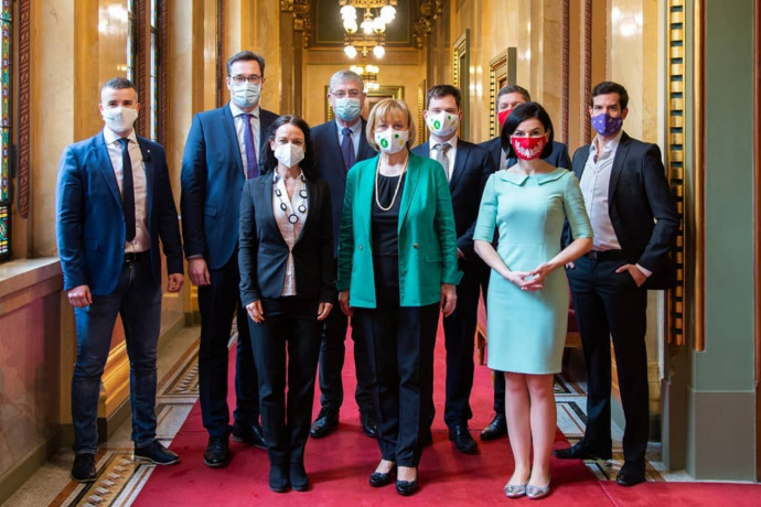 Az ellenzéki előválasztáson indulóknak vállalniuk kell, hogy nem kezdenek lejárató kampányba