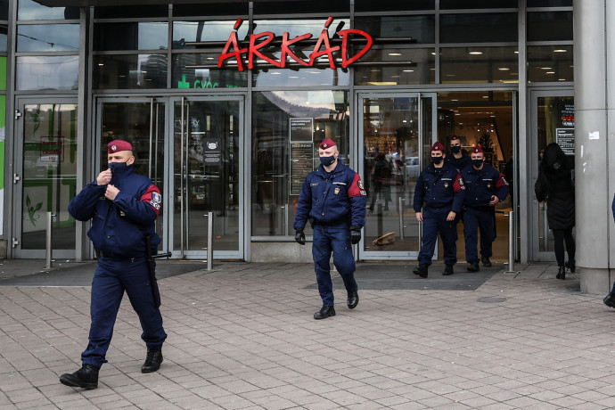 Mégsem történt rablási kísérlet szerdán az Árkádban