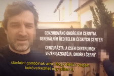 Kikockázták a cseh filmesek videóüzenetéből, hogy tiltsák be Orbánt