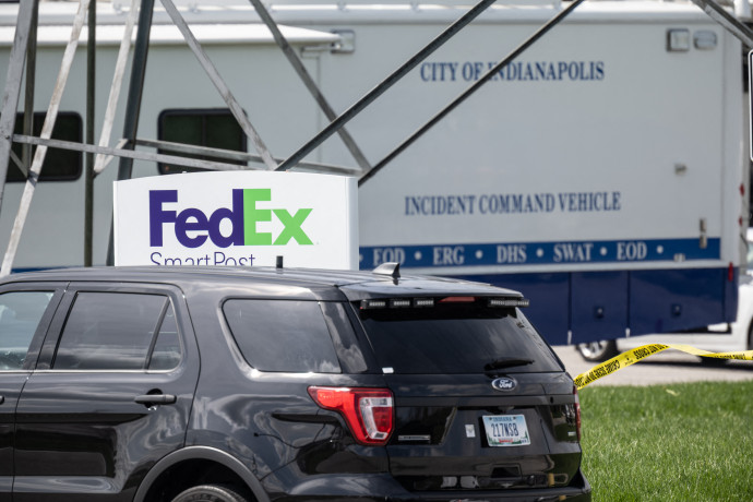 Volt munkatárs mészárolt a FedEx indianapolisi telepén