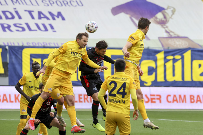 A horvát Ante Kulušić két csodálatos gólt szerzett, mégis élete rémálma lett a meccs