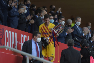 Messi kupát nyert, az elnök mindent megtesz a maradásáért