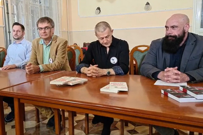 Gődény György és az Orvosok a tisztánlátásért csoport tagjai nyerték el az első Laposföld-díjat