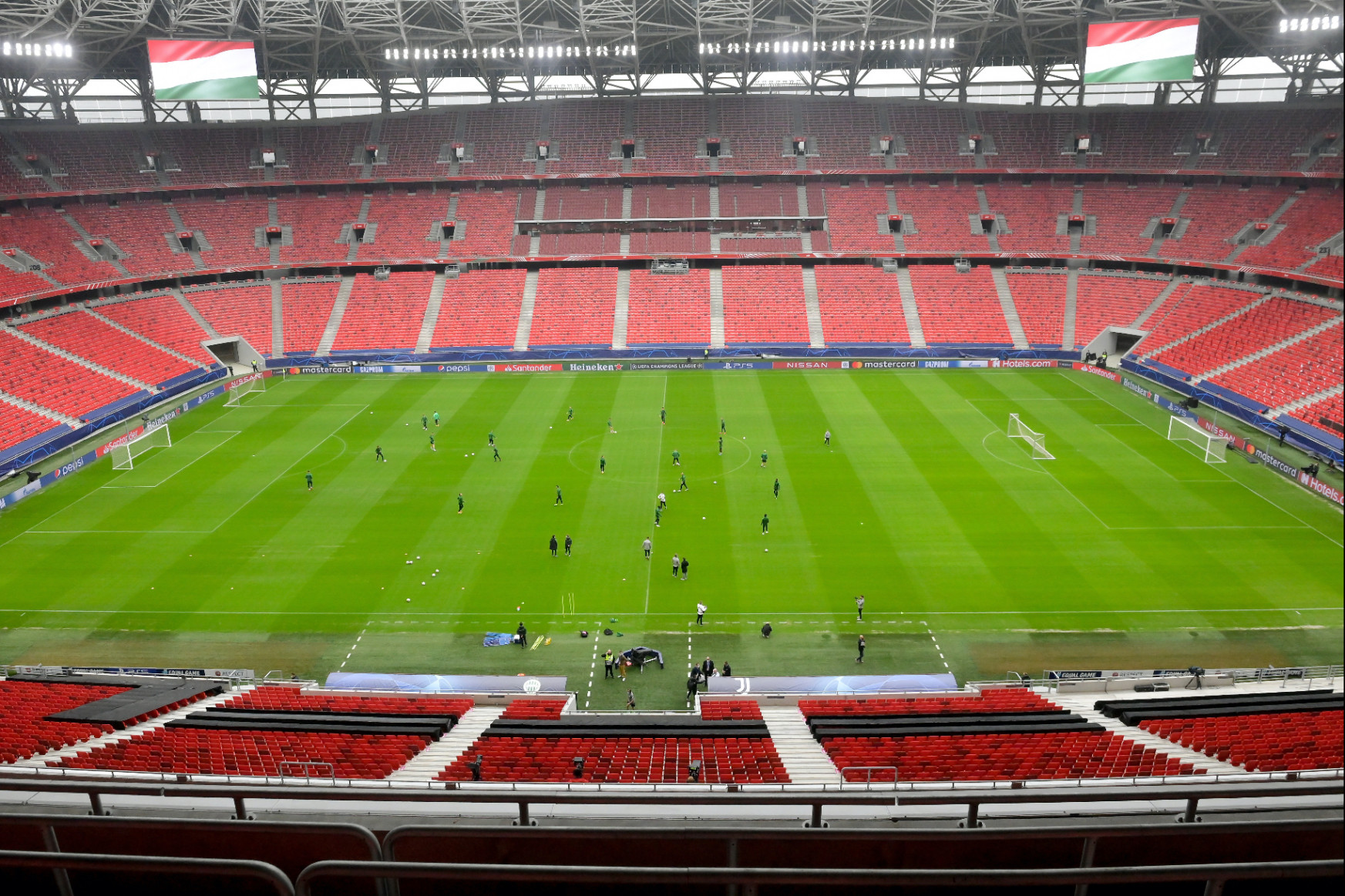 UEFA: A 18 éven aluliaknak nem kell védettségi igazolvány Budapesten a meccslátogatáshoz