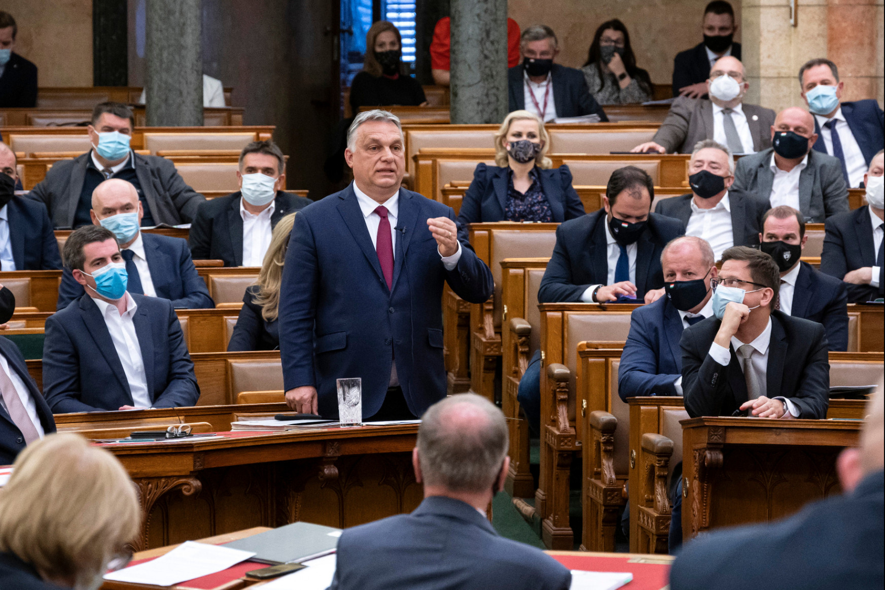 Több ezermilliárdnyi közvagyon alapítványokba szervezését szavazta meg a Fidesz, elkezdődött a hatalomátmentés