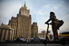 Az orosz külügy bekérette a három balti ország és Szlovákia nagykövetét