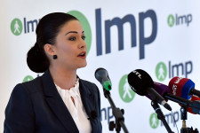 A Jobbik beáll az LMP-s Demeter Márta mögé a VIII.-IX. kerületi körzet előválasztásán