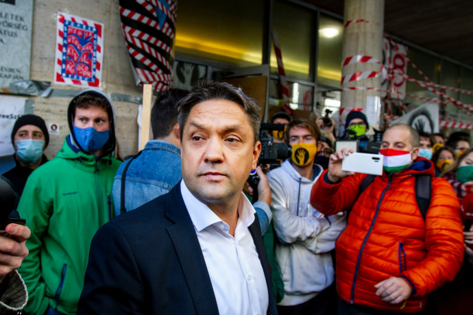 SZFE-kancellár: A hallgatók a tudtuk nélkül egy Patyomkin-egyetemet védtek