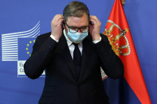 Kilencezer forintnyi támogatást ígér Vučić azoknak a szerb polgároknak, akik beoltatják magukat
