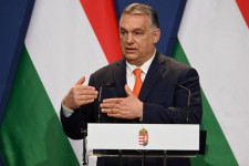 Orbán: Bizton állítom, hogy a magyar köztévé kevésbé kormánypárti, mint a német