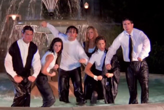 A Jóbarátok stábja egy emberként gyűlölte a szökőkútban táncolást a sorozat főcímében