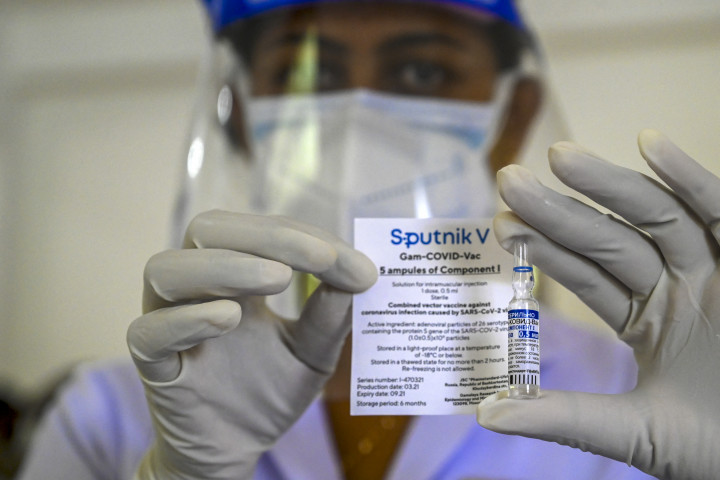 Szputnyik V vakcina 2021. május 6-án, Srí Lankán – Fotó: Ishara S. KODIKARA / AFP