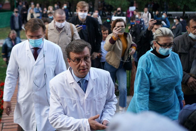 Három nap után előkerült az erdőből a mérgezése után Navalnijt kezelő orvos