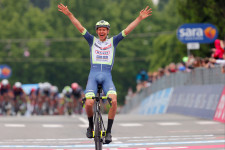 Giro: egy szökevény meghekkelte a sprinterek versenyét