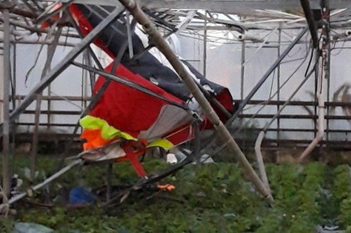 Lezuhant egy motoros sárkányrepülőgép Forráskútnál