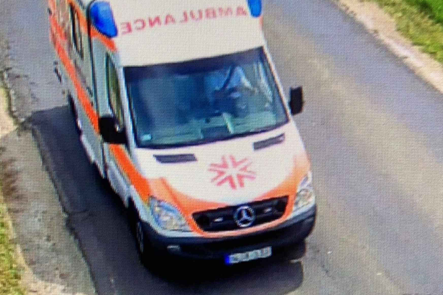 Használt mentőautóban csempésztek át embereket Szerbiából, de lebuktak