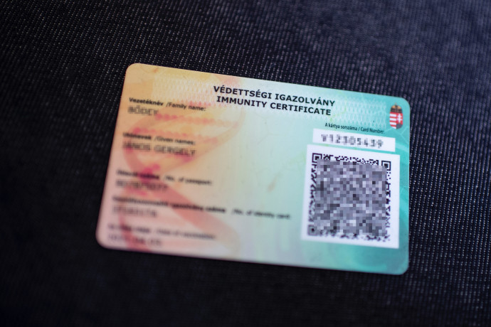 Ombudsman: A védettségi igazolvány szabályozására lehetnek korrekciós igények, de nem visszás