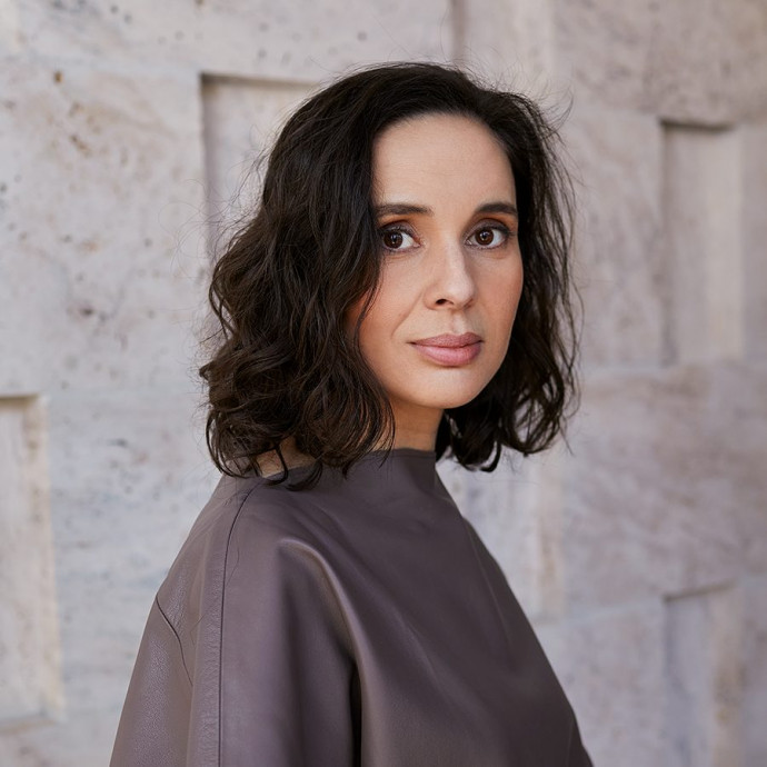 Az alulról, hálózatosan szerveződő művészeti társulások ideje jöhet el