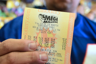 26 millió dollárt bukhatott egy kaliforniai nő azon, hogy a mosásban hagyta a lottószelvényét
