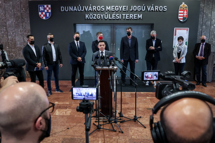 Kálló Gergely, a Jobbik országgyűlési képviselője Dunaújvárosban 2021. május 18-án – Fotó: Huszti István / Telex