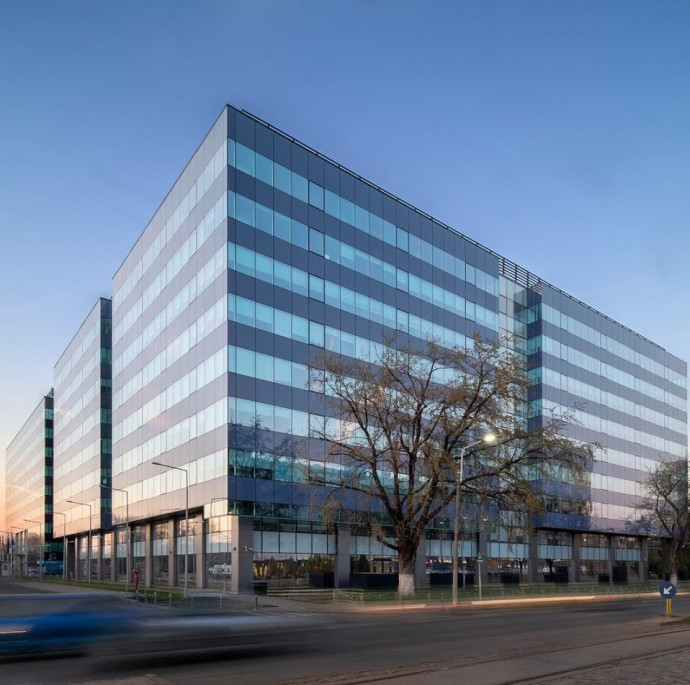 Több mint 50 milliárd forintért vett bukaresti irodakomplexumot egy magyar társaság