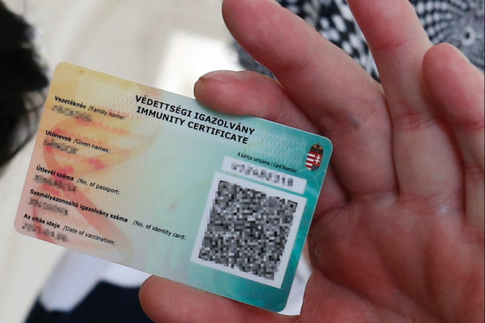 Május 21-től a külföldön beoltott magyar állampolgárok is kérvényezhetnek védettségi igazolványt