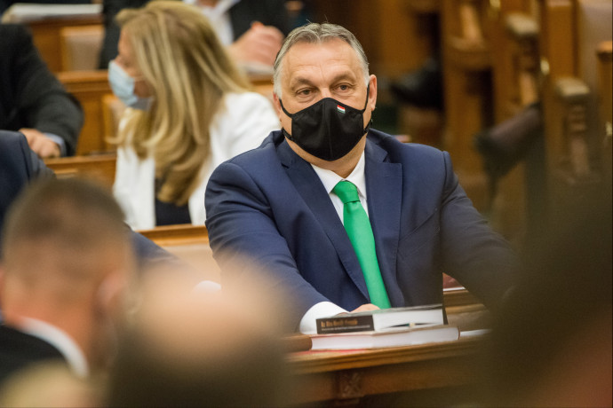 Orbán Viktor viccelődve és önironikusan reagált Karácsony „alacsony és kövér” mondatára