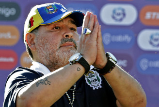 Még mindig életben lehetne Maradona egy jelentés szerint, hét embert gyanúsítanak a megölésével