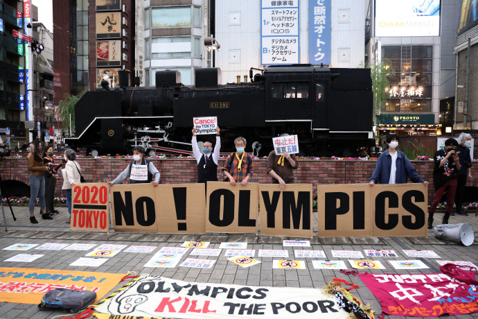 Olimpiaellenes tüntetés Tokióban 2021. május 17-én – Fotó: Stanislav Kogiku / APA-PictureDesk / APA-PictureDesk via AFP