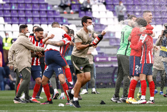 Őrült véghajrát hozott a spanyol bajnokság, az Atlético nyerte a madridi csapatok versenyfutását