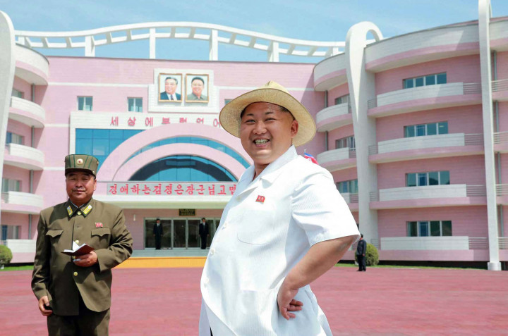 Kim Dzsongun az észak-koreai Vonszanban, 2015-ben – Fotó: KNS / KCNA / AFP