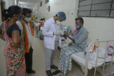 Terjed a feketegomba-fertőzés Indiában, sokszor csak a szem eltávolításával lehet megállítani a ragályt