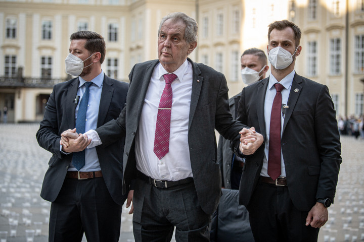 Miloš Zeman a koronavírus-járvány áldozati emlékére tartott ünnepségen, május 10-énFotó: Lukas Kabusek/AFP