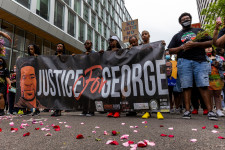 Egy éve ölték meg George Floydot, kedden Amerika-szerte megemlékezéseket tartanak