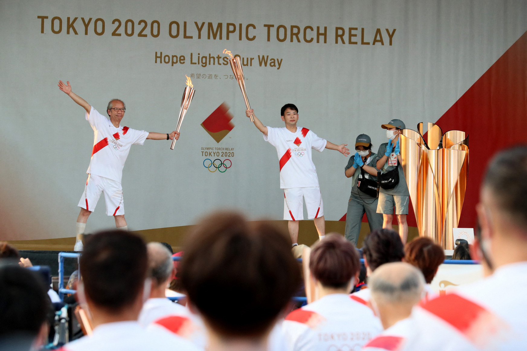 A hátuk közepére sem kívánják, mégis megrendezik az olimpiát