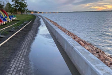 Megvan a Velencei-tó betonfalának funkciója: elválasztja a vizet a víztől