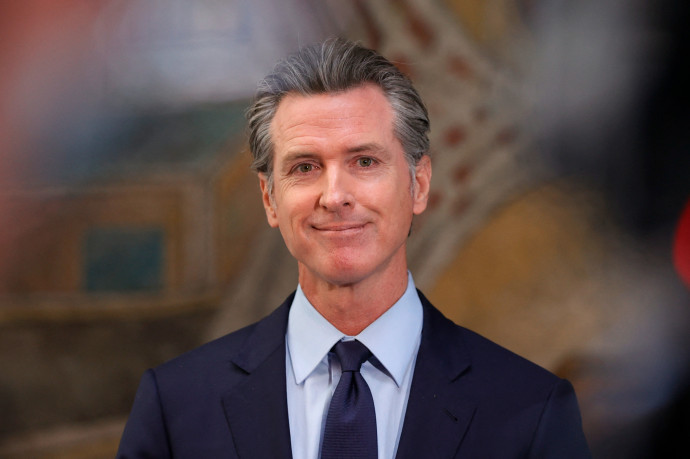 430 millió forintnyi dollárt is nyerhet Kaliforniában, aki beoltatja magát