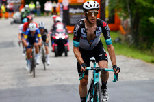 Giro d'Italia: Valter Attila feljött a 14. helyre, a bringások a felvonóbaleset érintettjeinek adják pénzdíjukat
